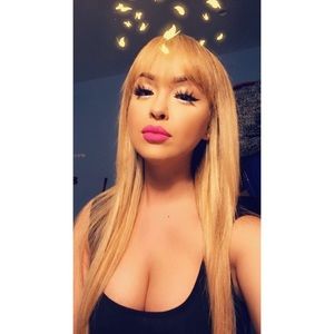 Meet your Posher, Leslie